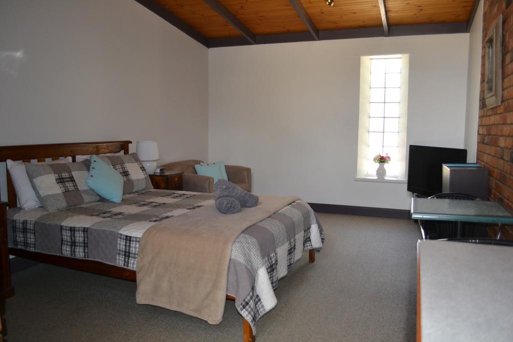 Colonial Bank Motel Omeo Ruang foto